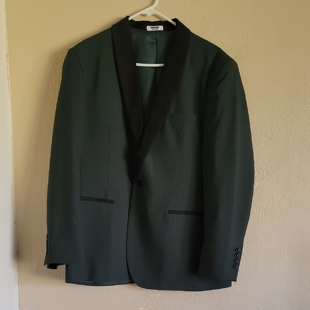 Elegant Men's Dark Green Tuxedo Jacket with Black Lapel